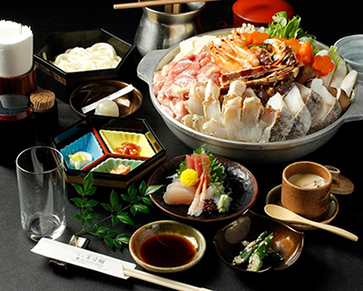 たらば蟹食べ放題と寄せ鍋　日本料理五品刺盛り付き　イメージ
