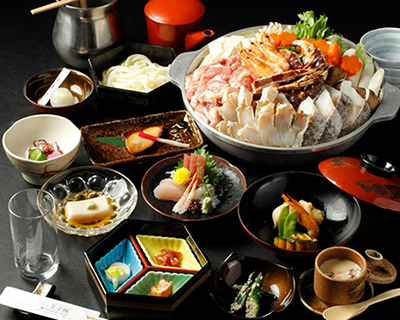 寄せ鍋　日本料理九品刺盛り付き　イメージ