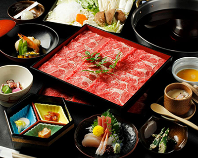 牛すき焼き食べ放題　日本料理七品刺盛り付き　イメージ